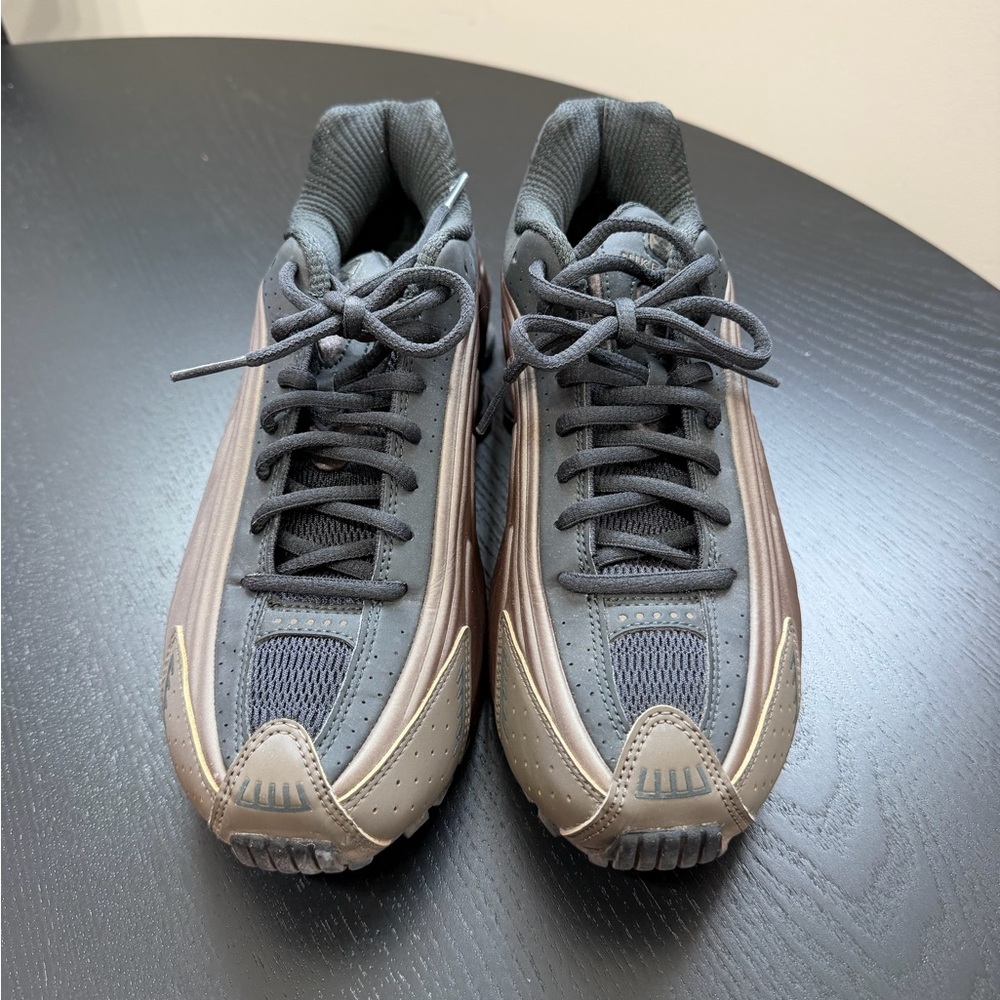 Nike Shox R4 - Picture 3 of 9